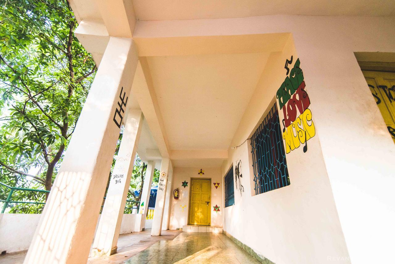 Arambol By Roadhouse Hostels, Goa Extérieur photo
